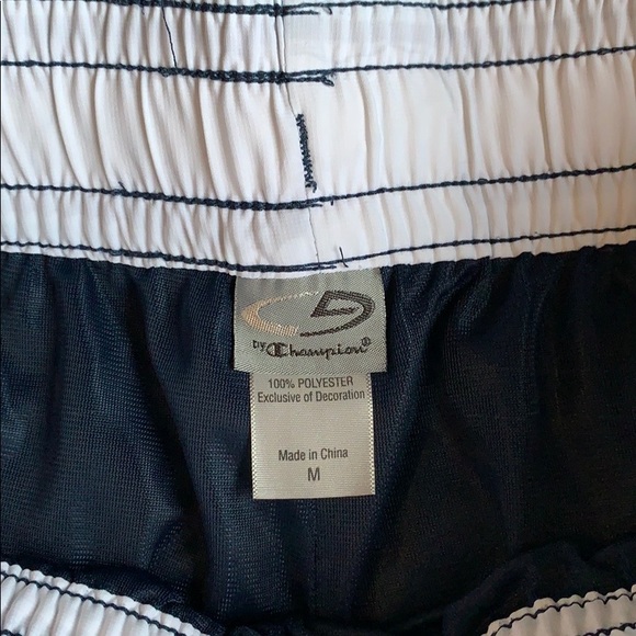 Champion shorts - Picture 2 of 3